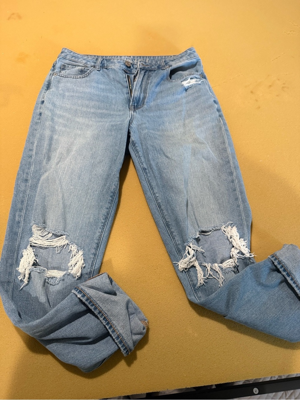 American Eagle Outfitters Light Blue Distressed Boyfriend Jeans
